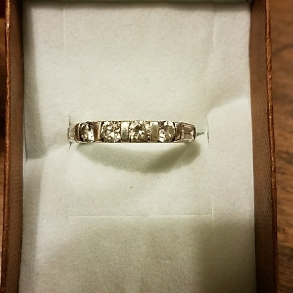 Jewelry - Beautiful CZ 925 anniversary style band